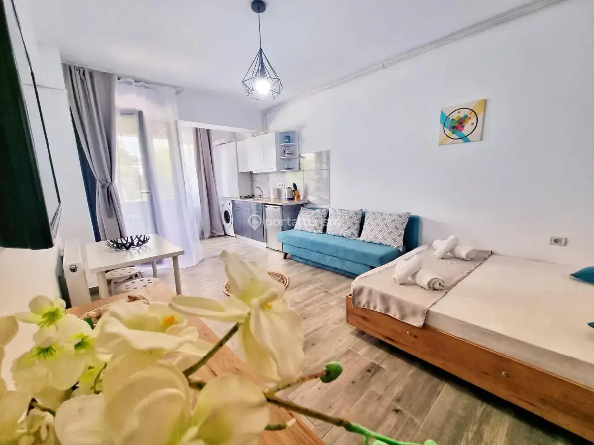 Seven Eleven Studiouri si Apartamente