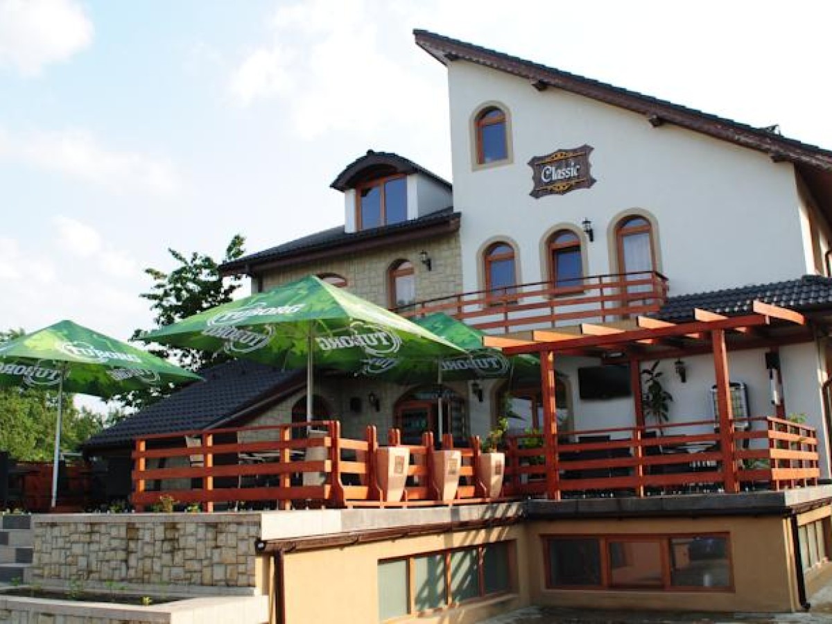 Accommodation Pensiunea Classic