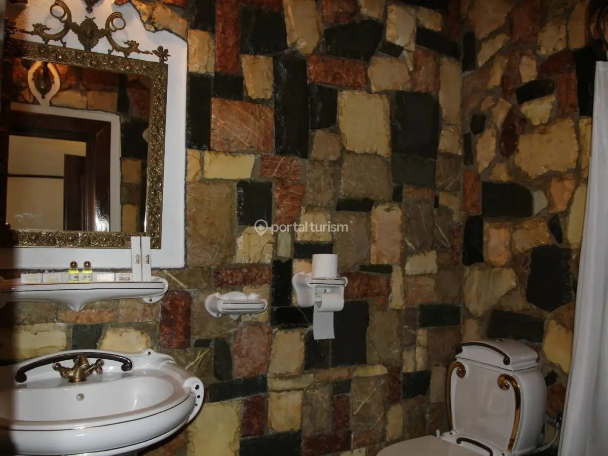 Complex Turistic Castelul Printul Vanator & Dracula