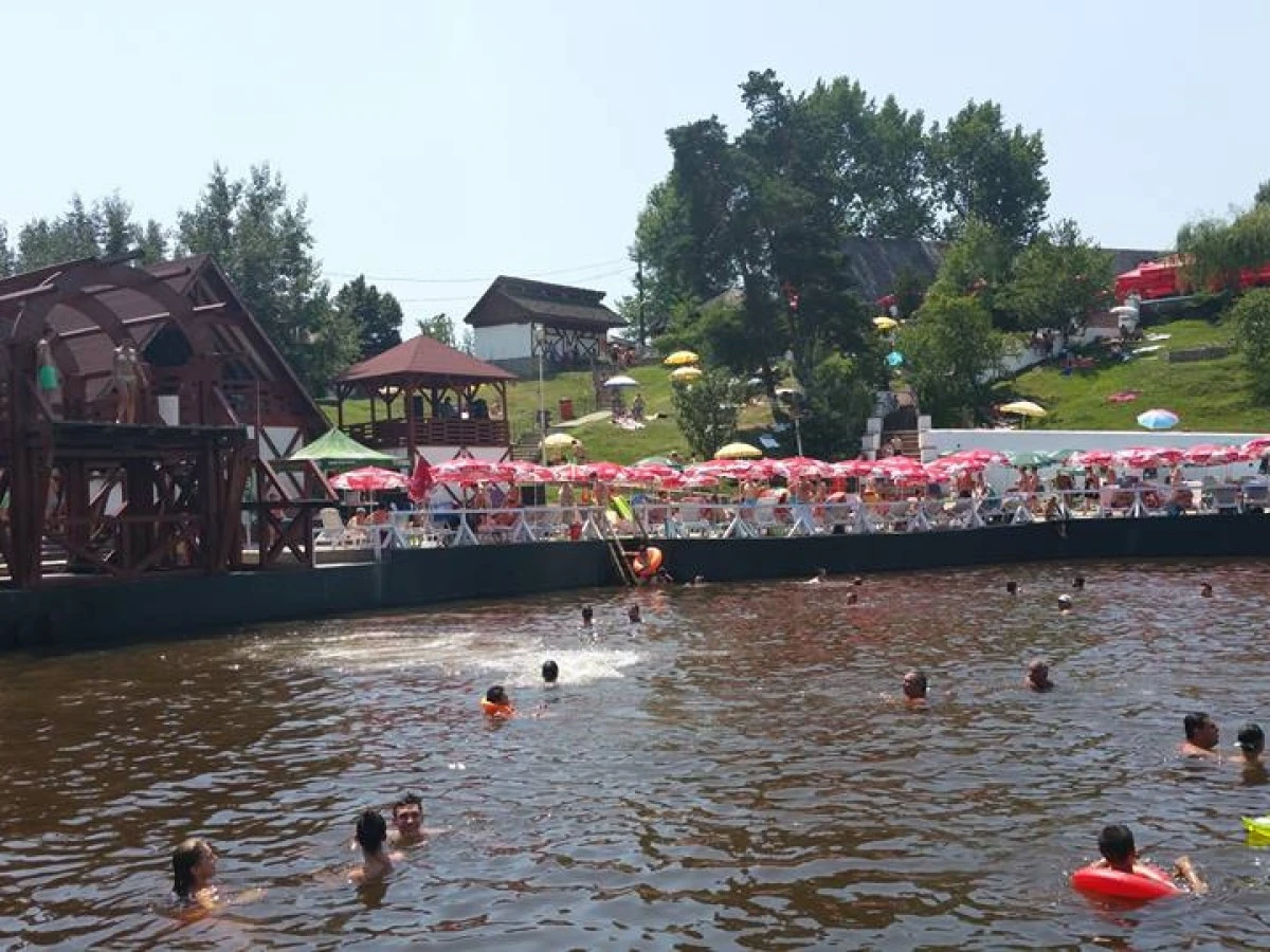 Alojamiento Complex Baia Baciului