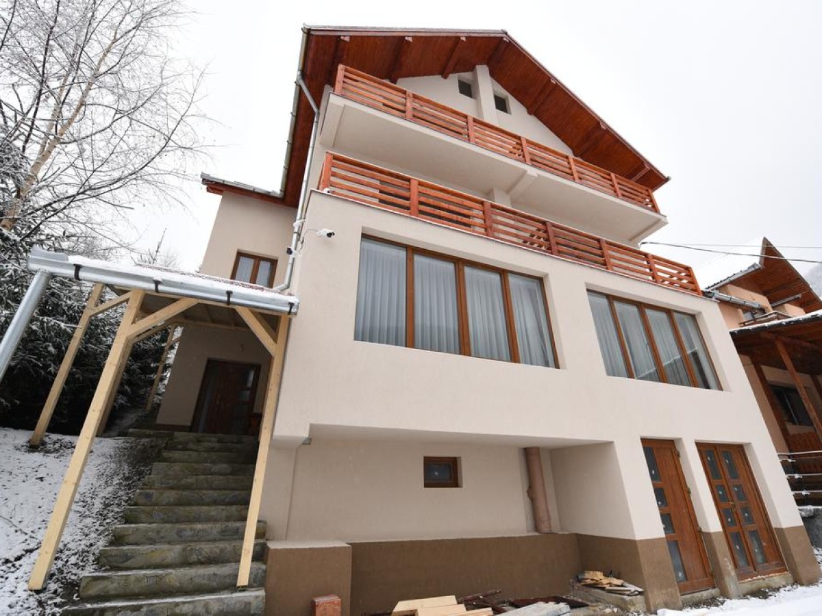 Cazare Pensiunea Roxmar