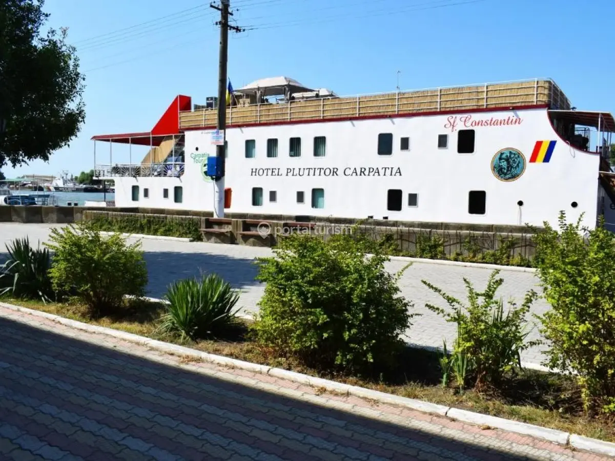 Hotel Plutitor Sfântul Constantin