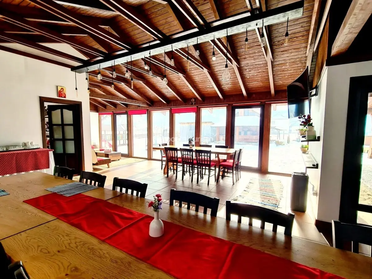 Pensiunea Coliba Plutașilor