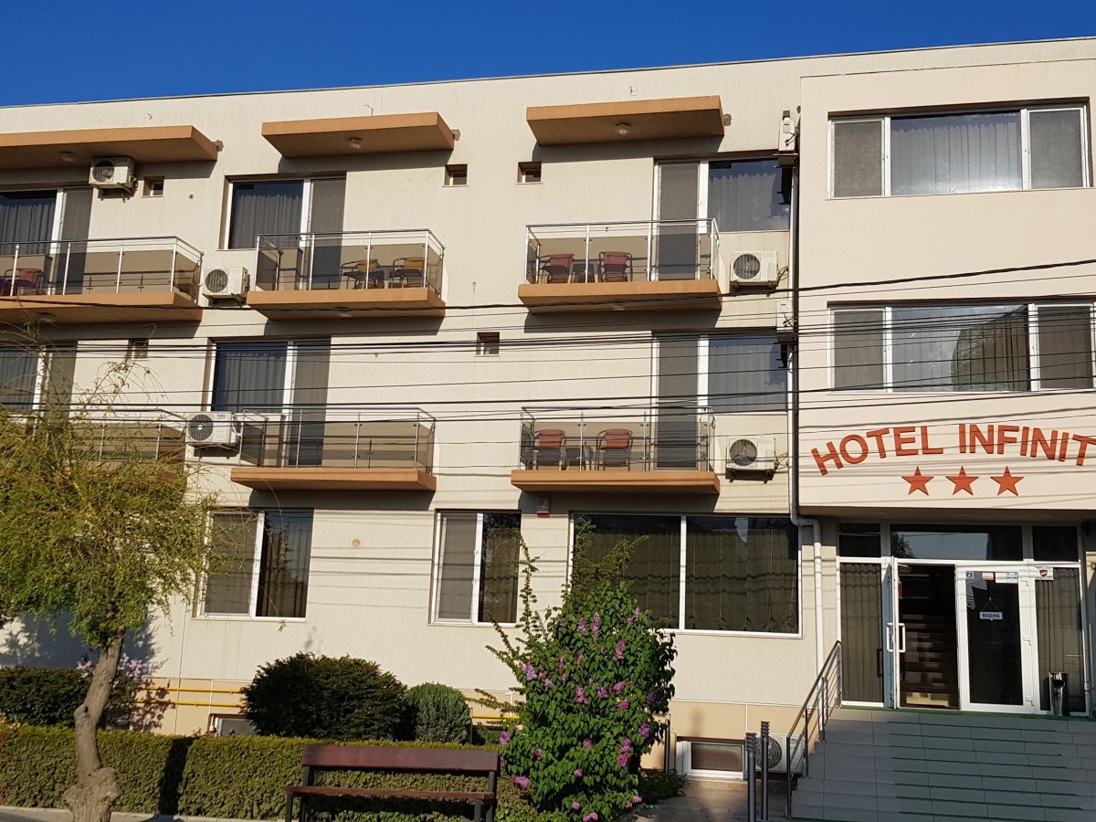 Hébergement Hotel Infinity