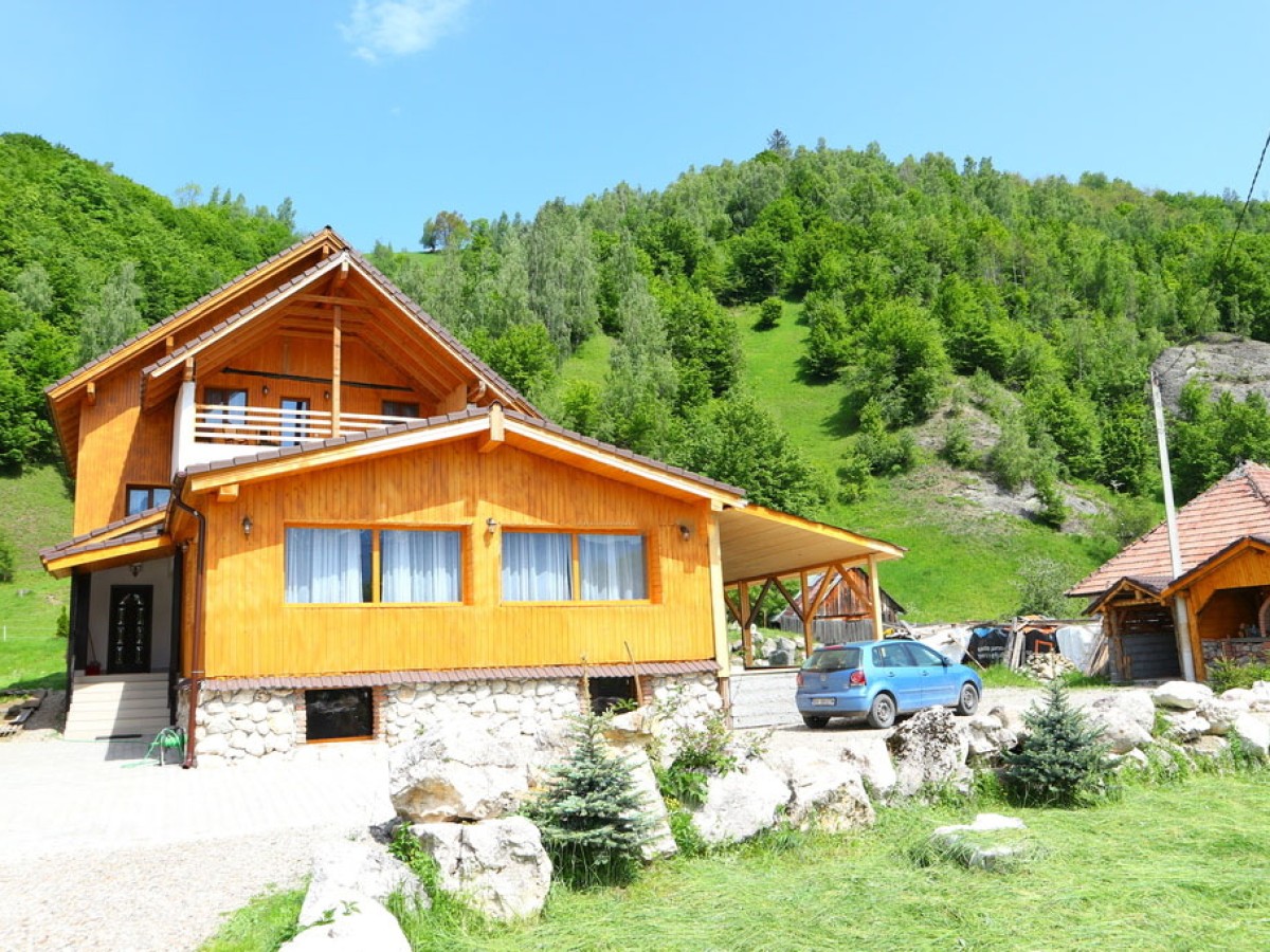 Cazare Căsuța Burlacului