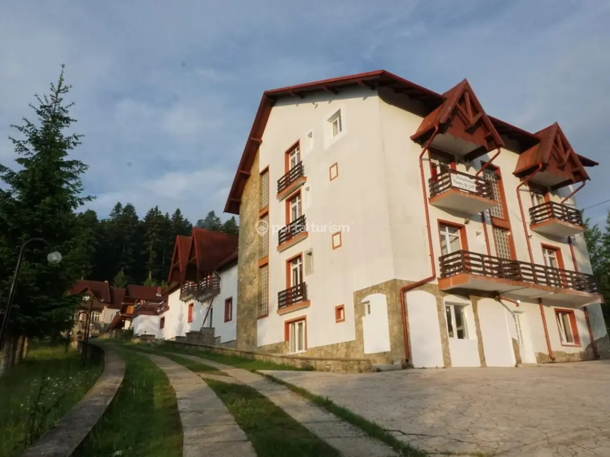 Hotel Floare De Colț