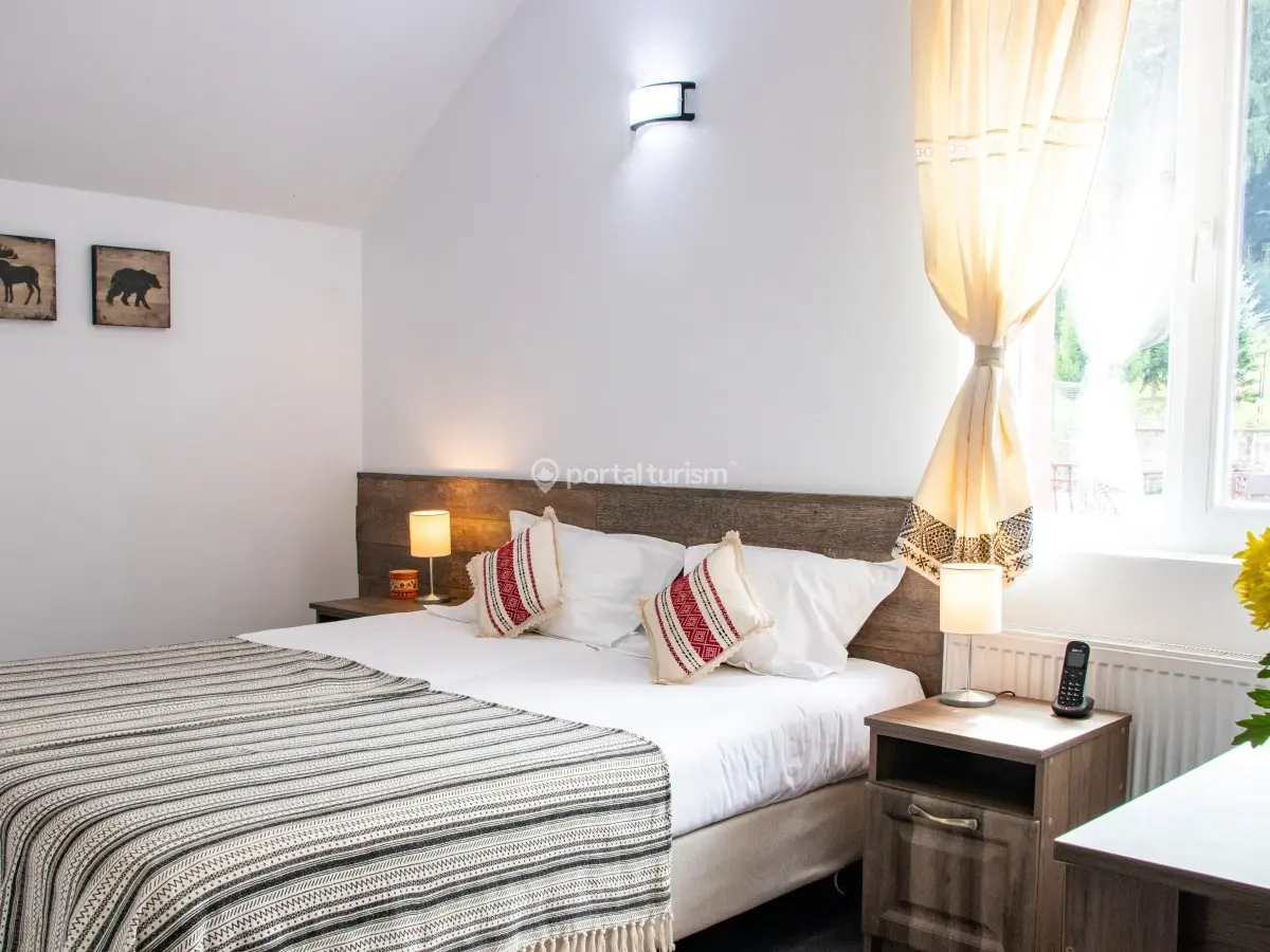 Hotel Floare De Colț