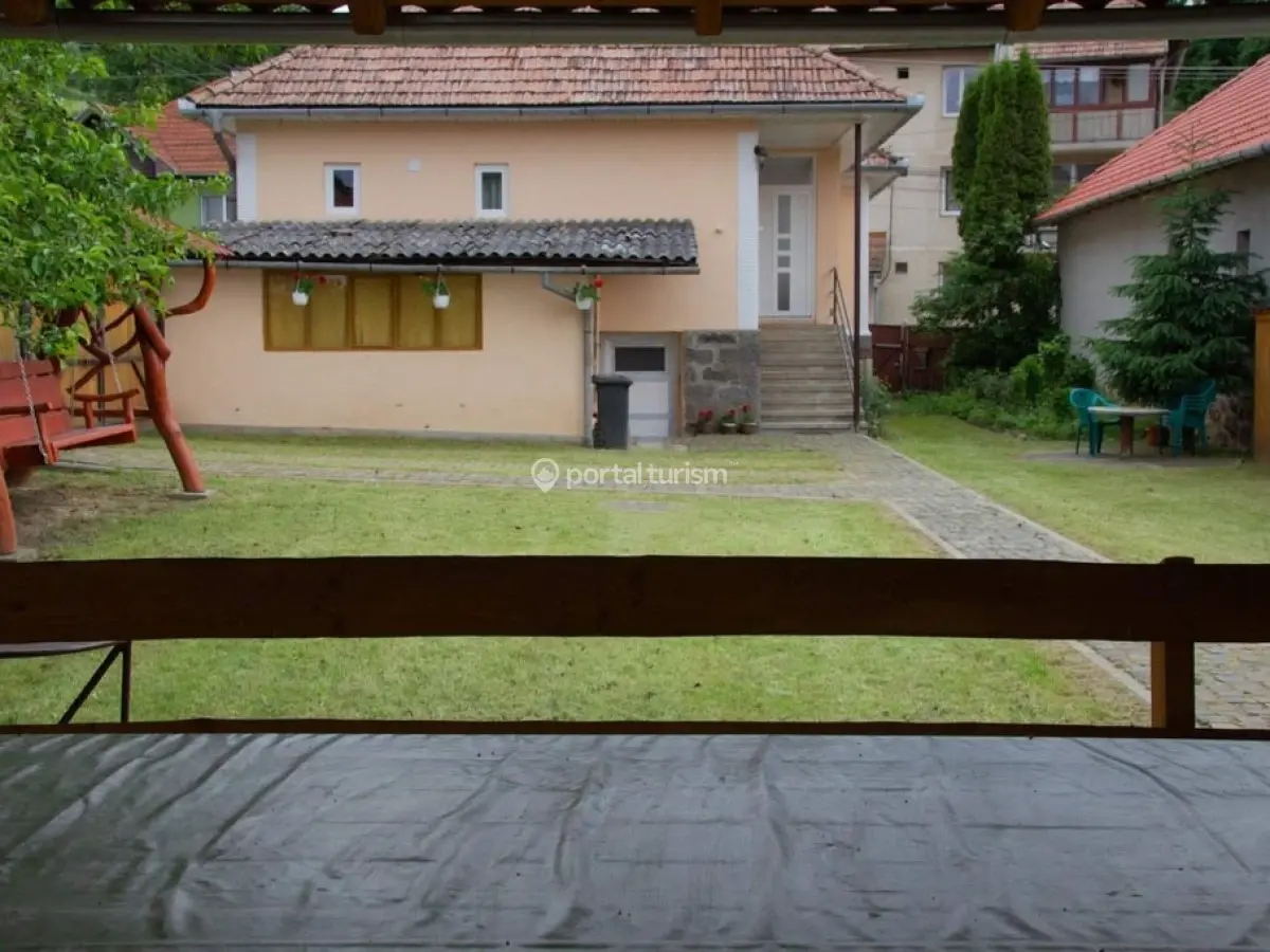 Pensiunea de pe Malul Pârâului 3