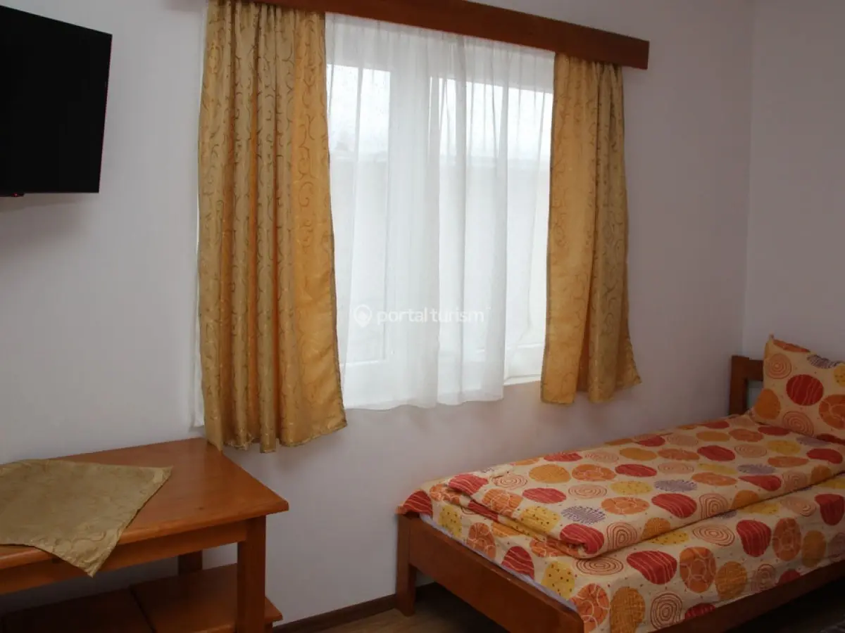 Pensiunea de pe Malul Pârâului 3