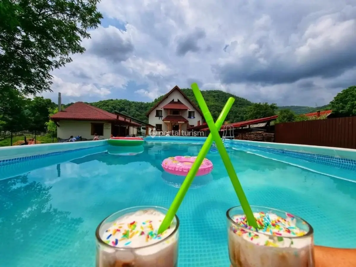 Conacul de sub Munte Novaci