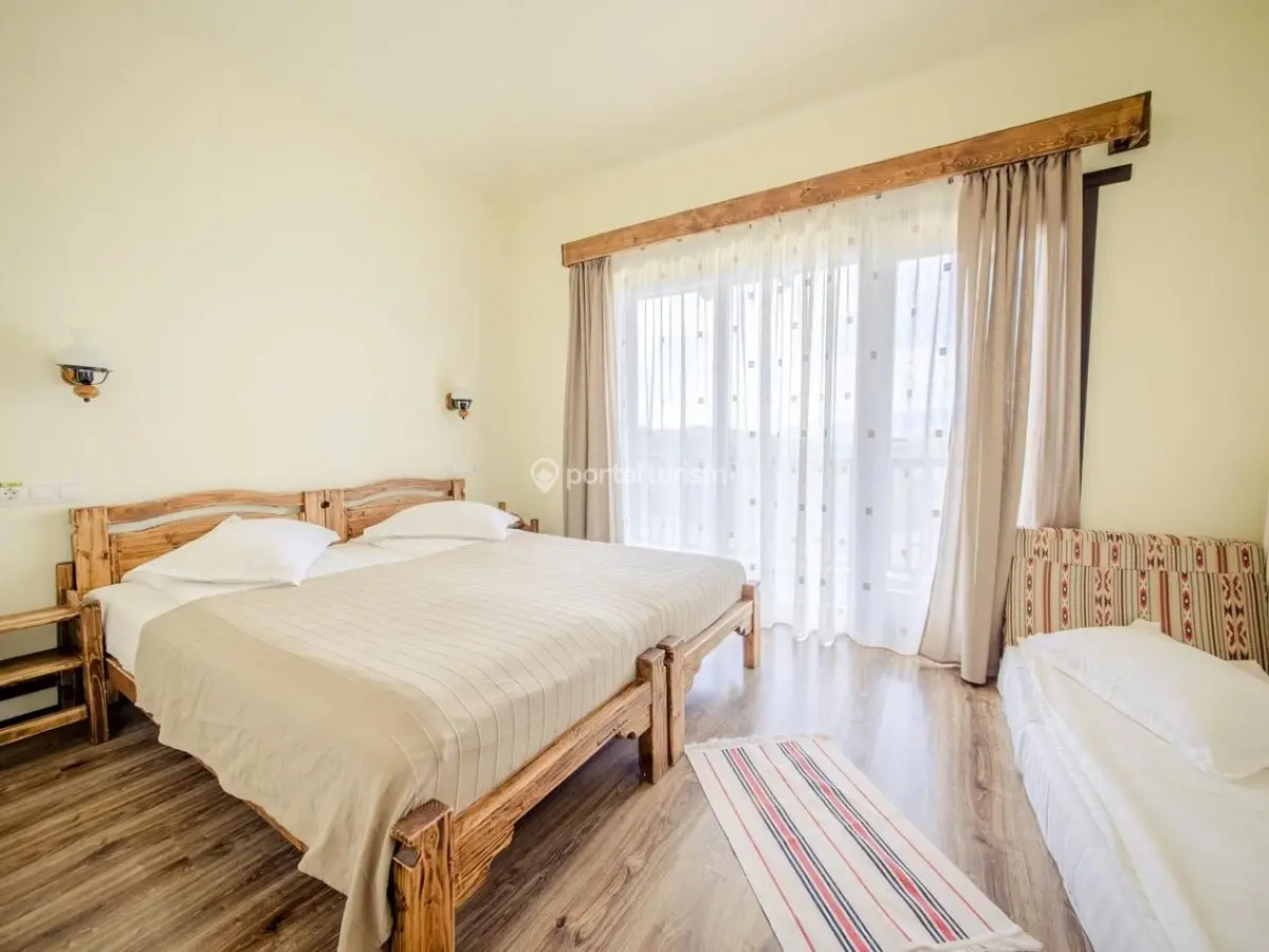 Potcoava Mountain Hideaway