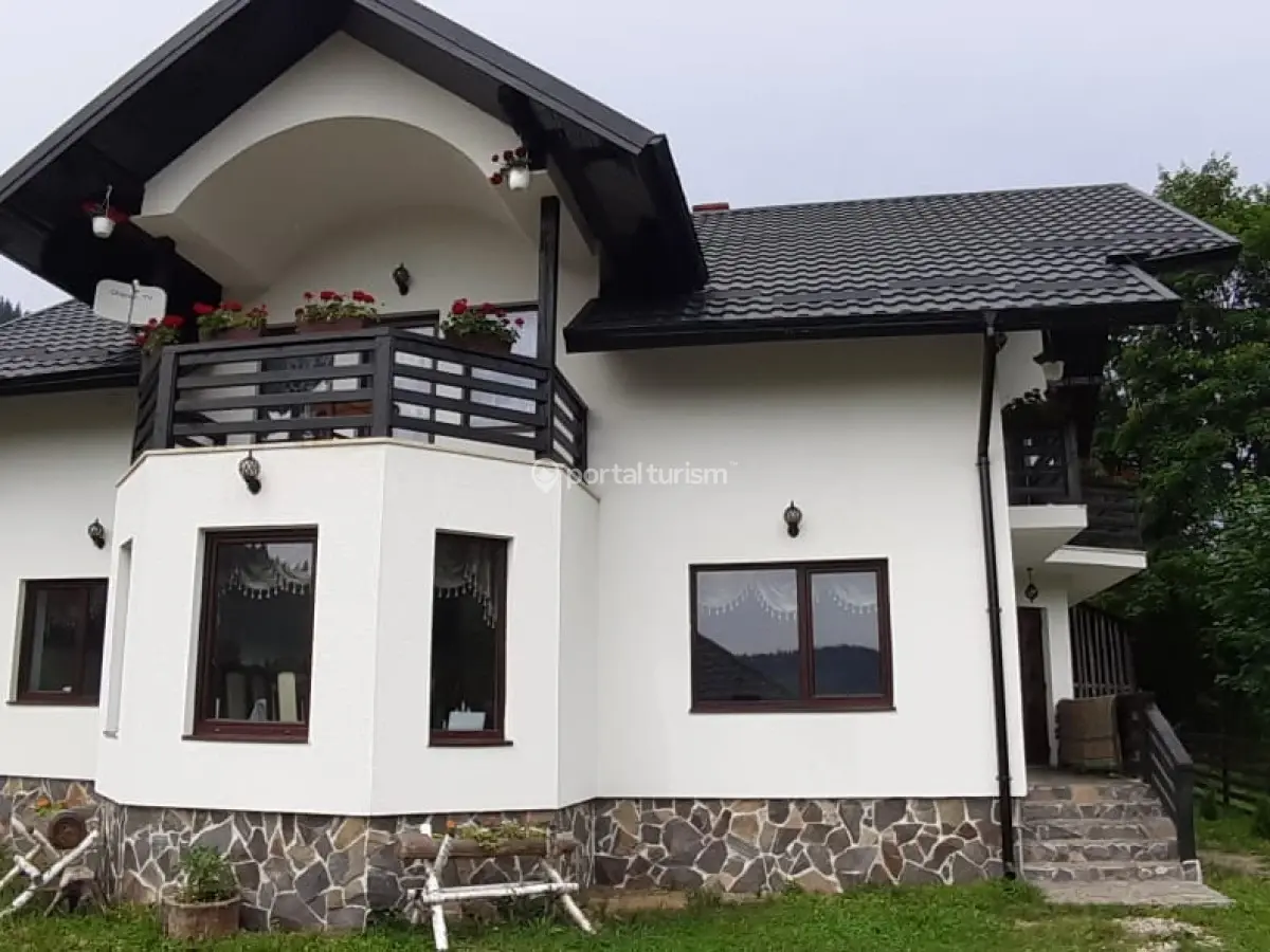 Pensiunea Munții Bucovinei