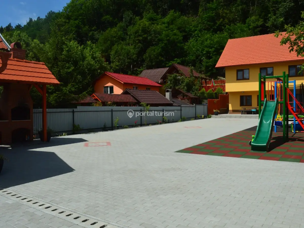 Apartamente Cazare 77