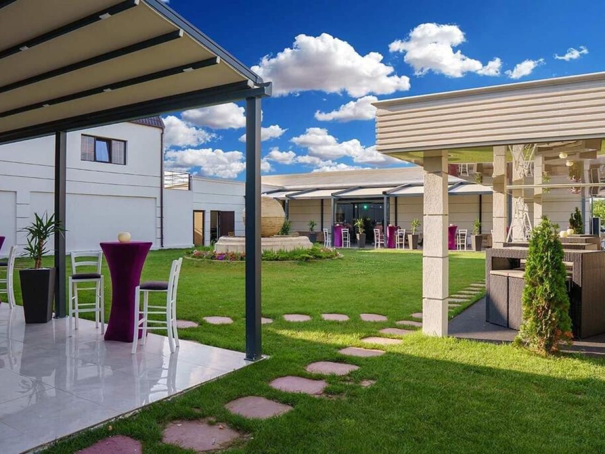 Szállás Hotel Queen