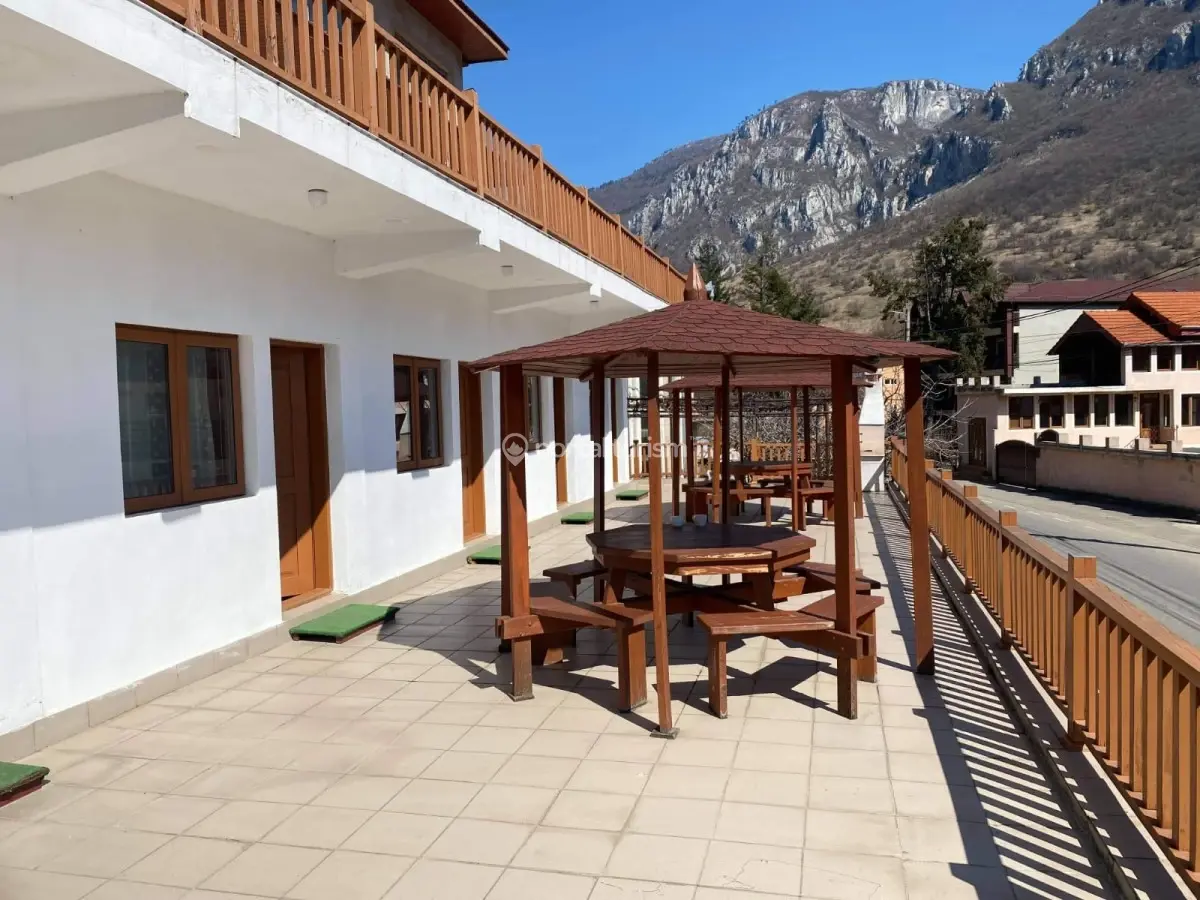 Camere de închiriat Casa Octavian