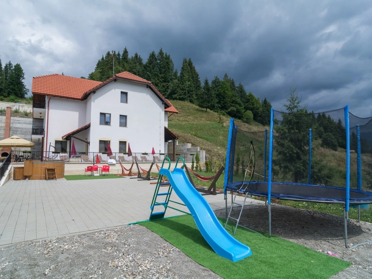 Szállás Pensiunea Casa Blanca