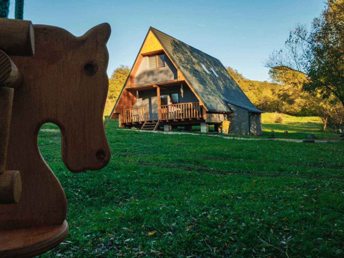 Cazare Cabana La Haiducu