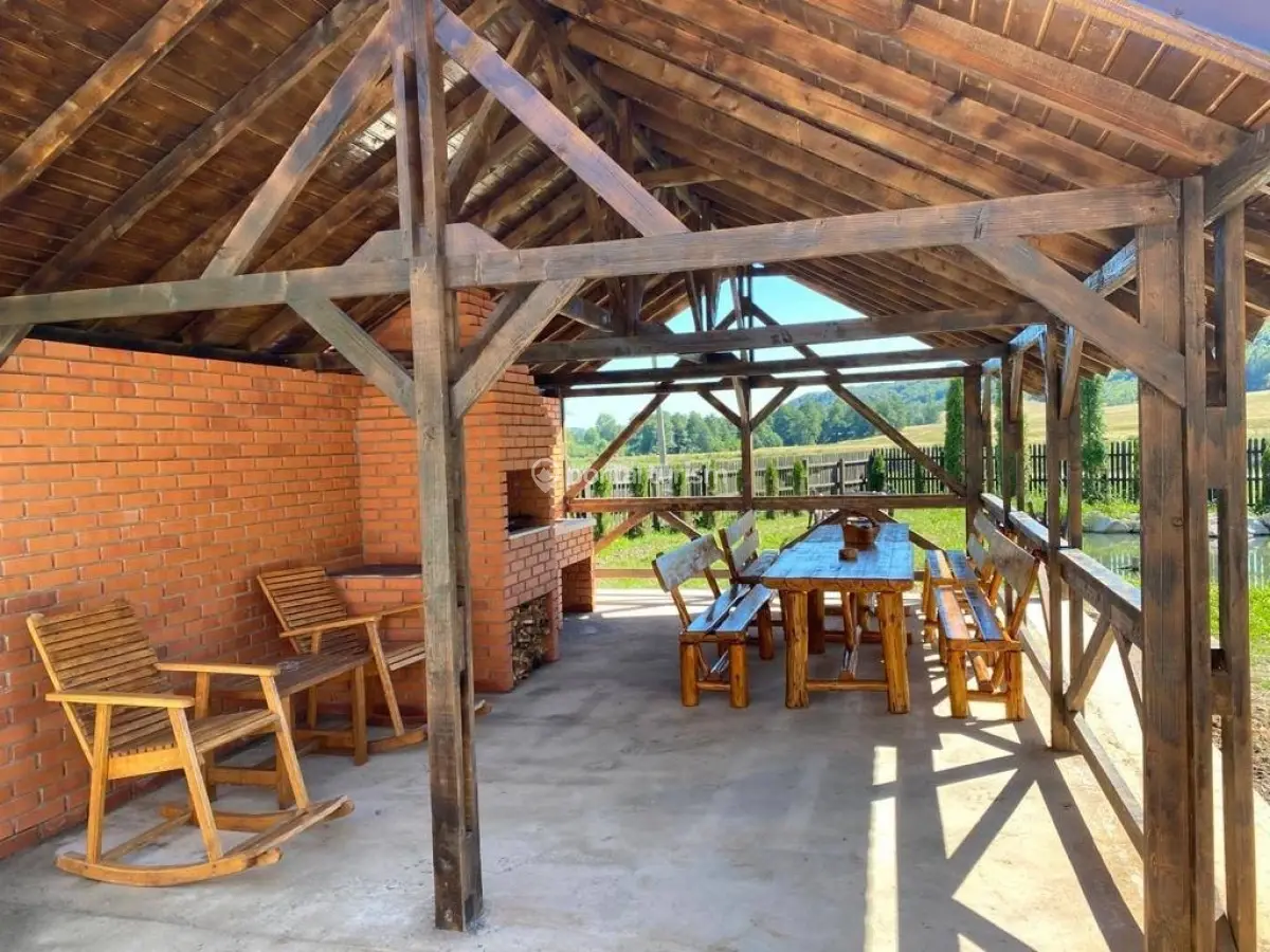 Pensiunea La Heleșteu