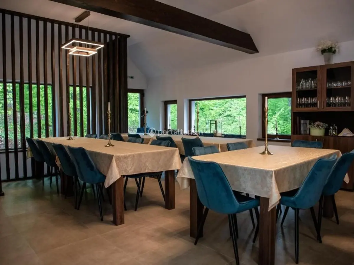 Pensiunea Black Mountain