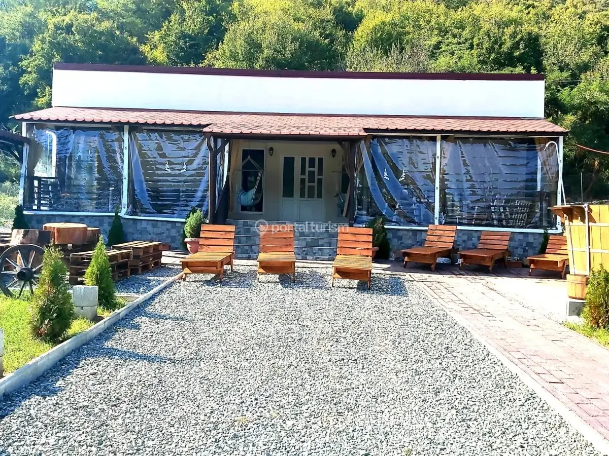 Casa de oaspeti ABBY cu piscina exterioara si jacuzzi