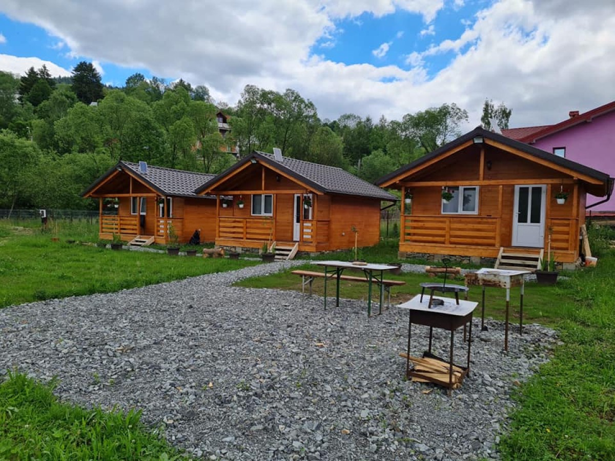 Cazare Cabana la Petrica