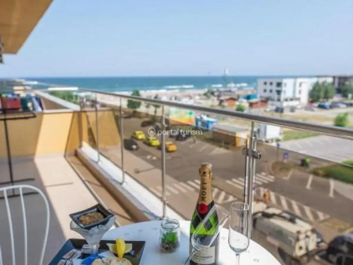 Vogue Summerland Apartments