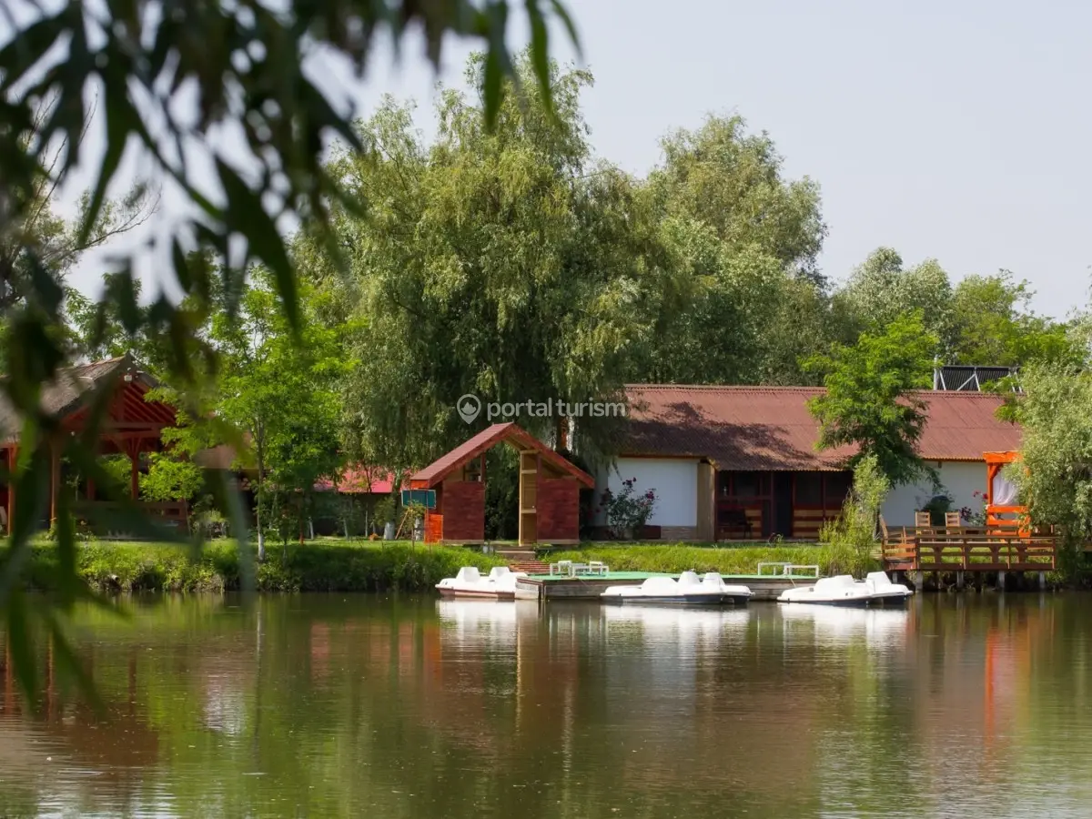 Pensiunea Insula Nada Apelor