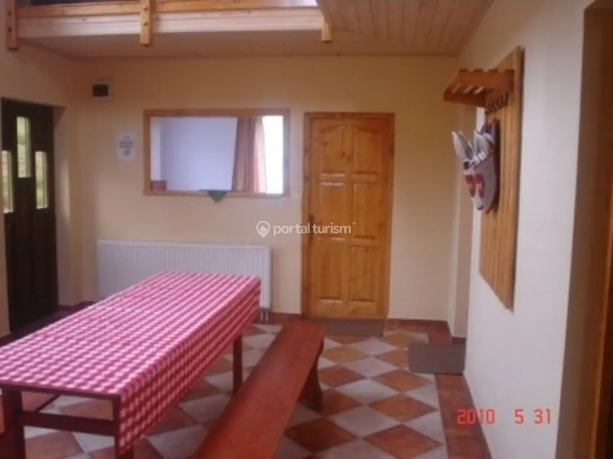 Pensiunea de pe Malul Pârâului 2