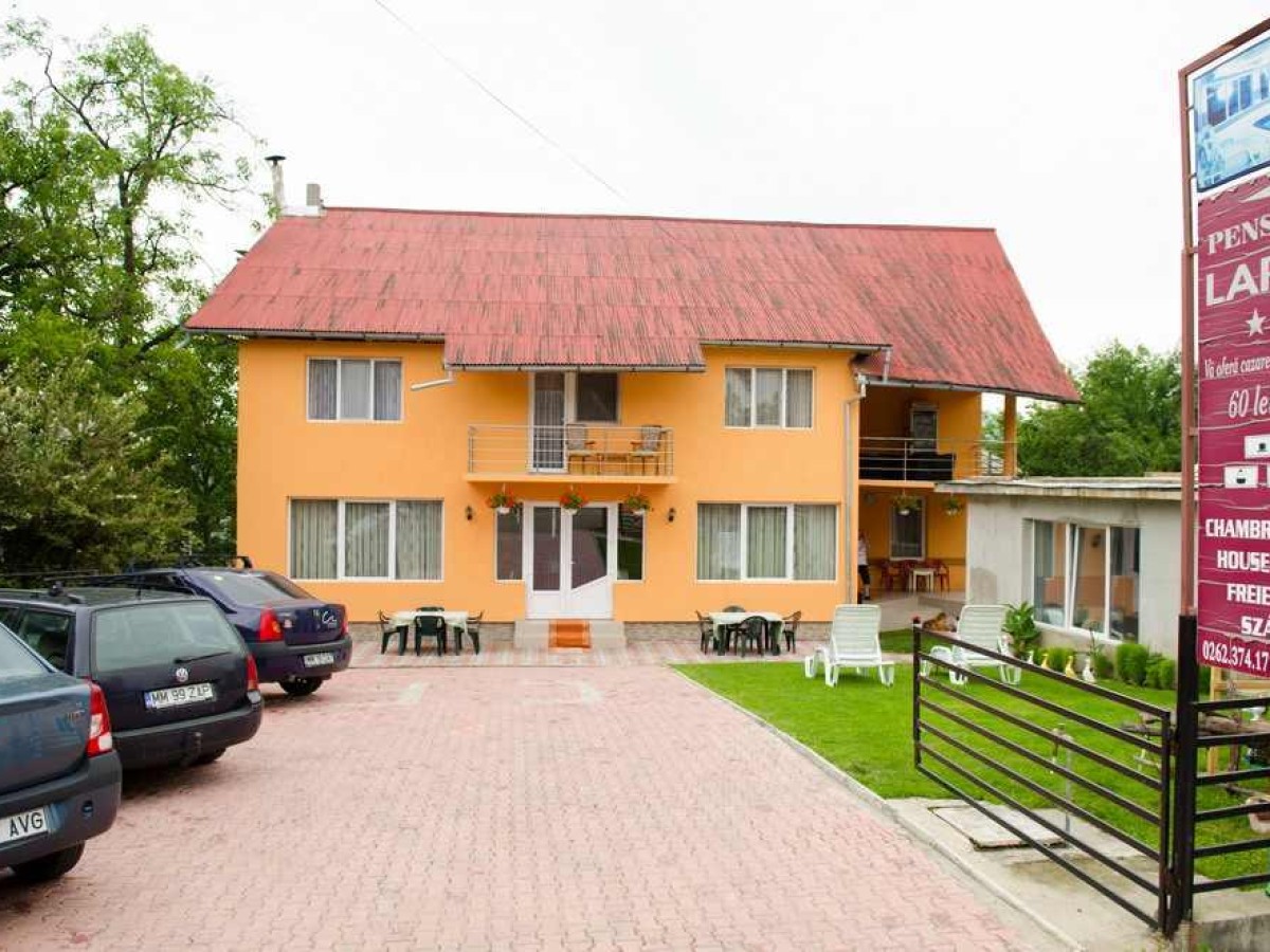 Alloggio Pensiunea Larisa