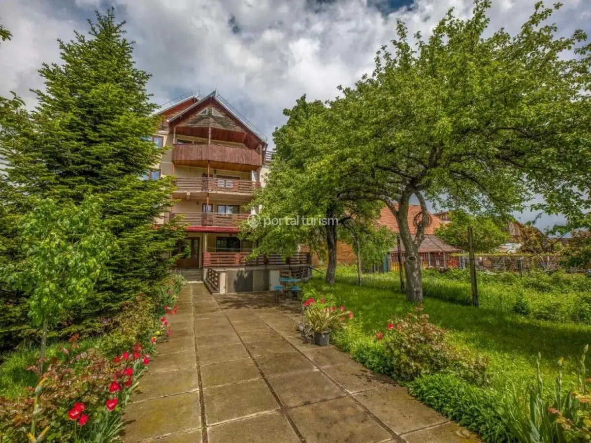 Pensiunea Carmi House