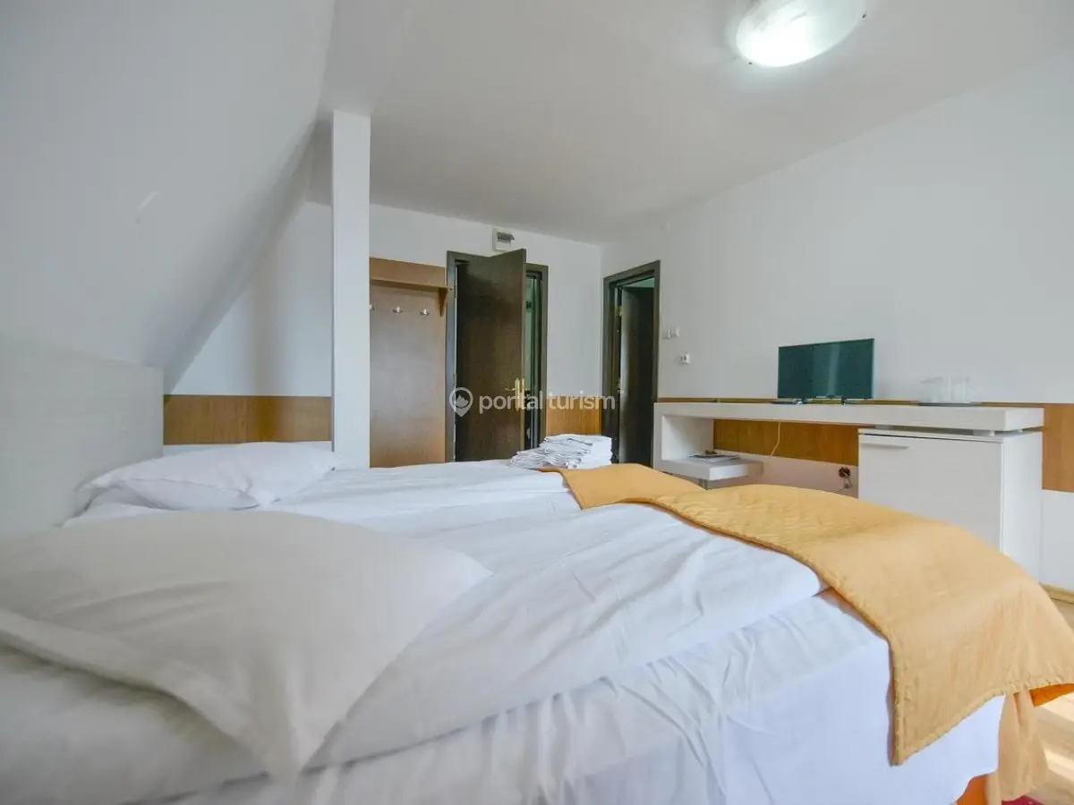 Hotel Pârâul Capra