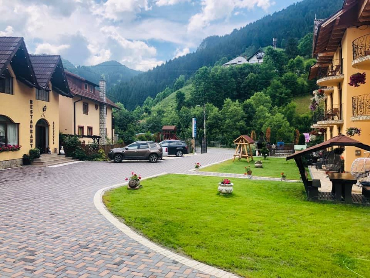 Alojamiento Pensiunea Roua Dimineții