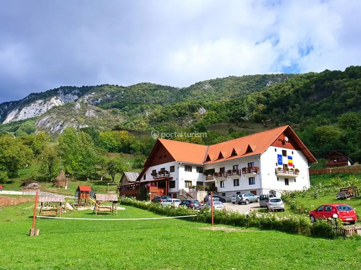 Pensiunea Sub Piatra