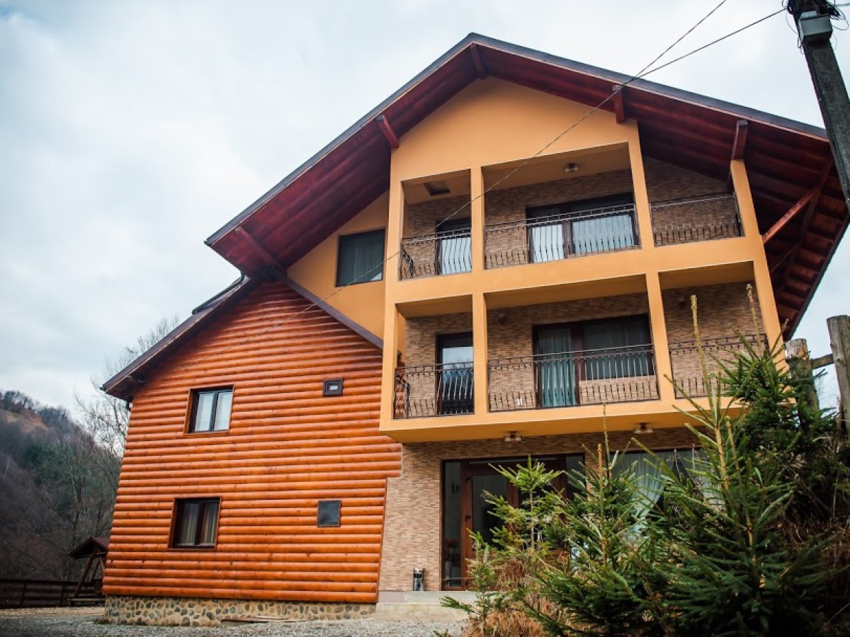 Accommodation Pensiunea Valea Râsului