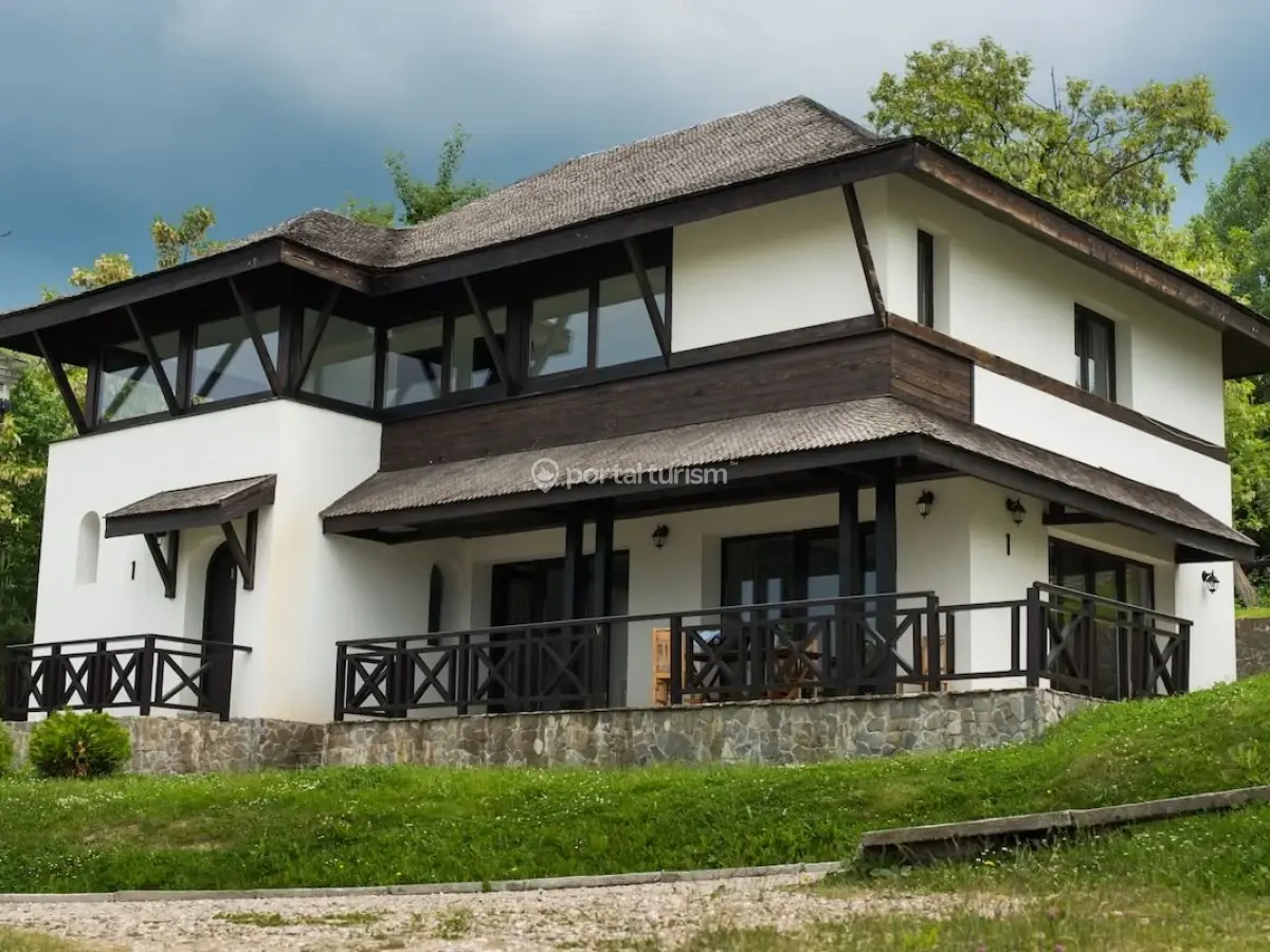 Pensiunea Satul Prunilor