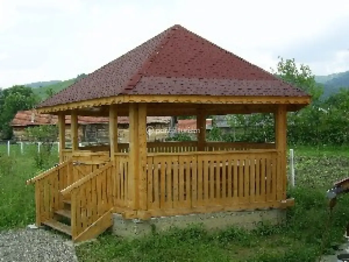 Pensiunea Dumbrava Minunată