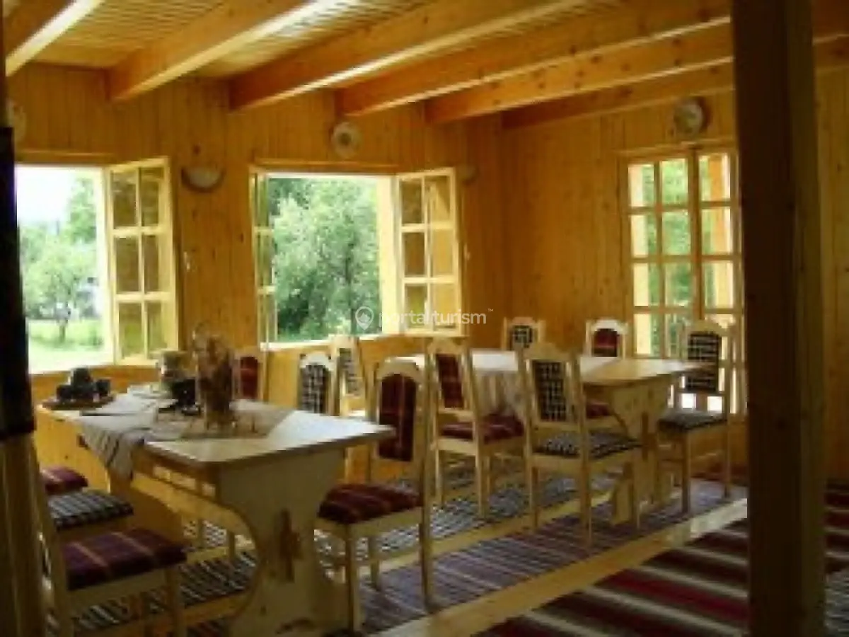 Pensiunea Dumbrava Minunată