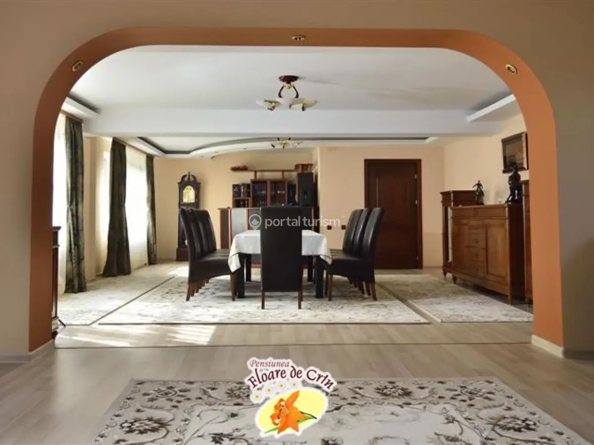 Pensiunea Floare de Crin