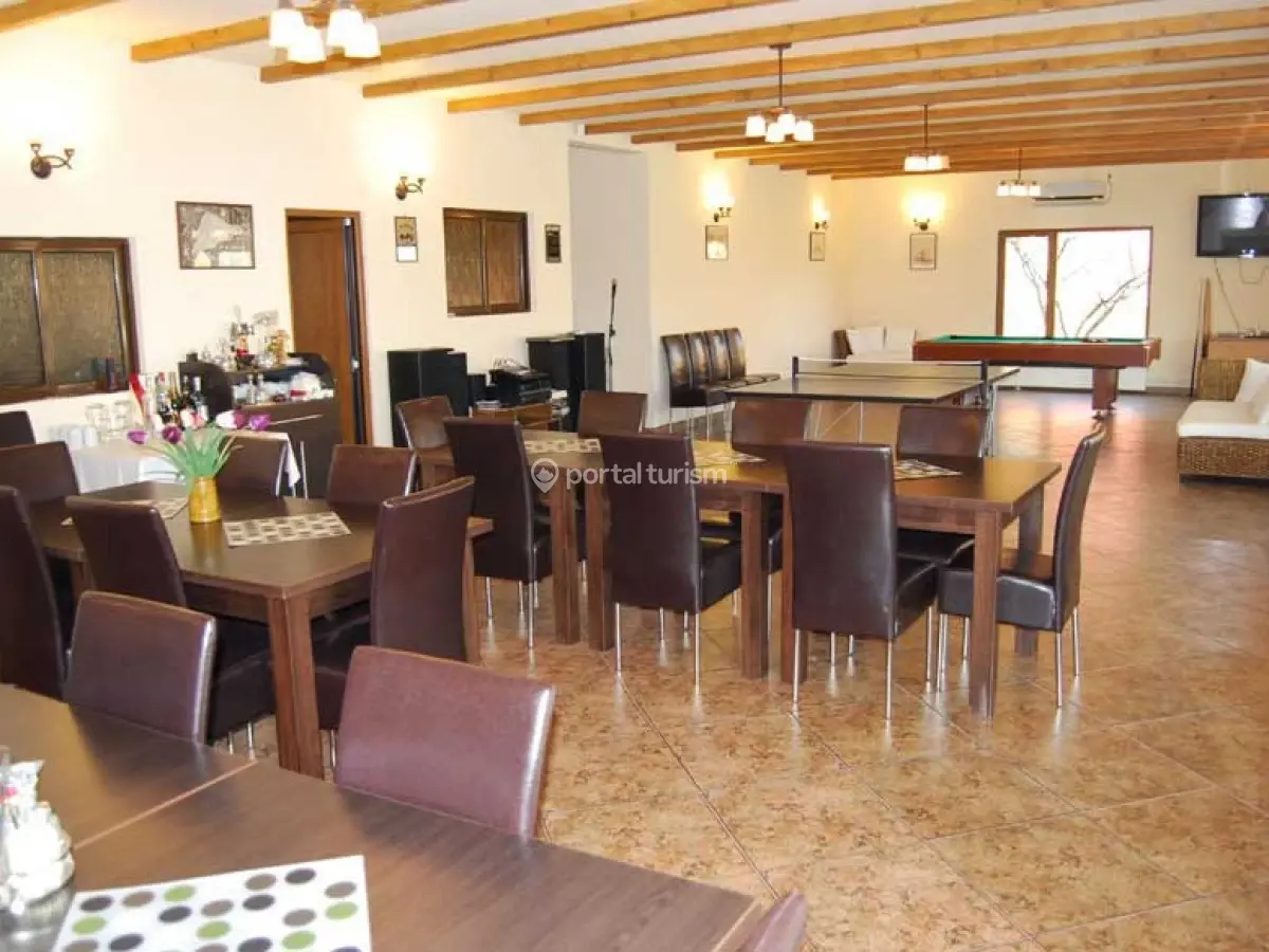 Complex Turistic Equinox Club