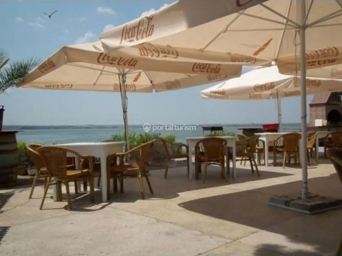 Camere de închiriat Baza Nautică Pinguin