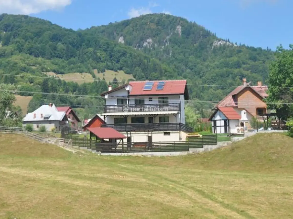 Pensiunea Padina Craiului