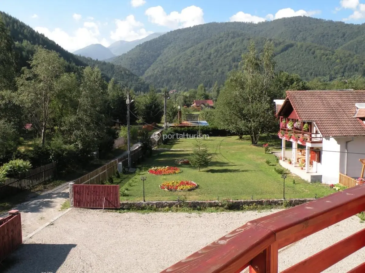 Pensiunea Roua Muntelui