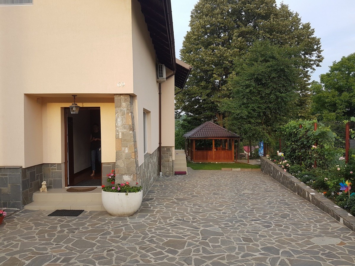 Unterkunft Casa cu Cireș