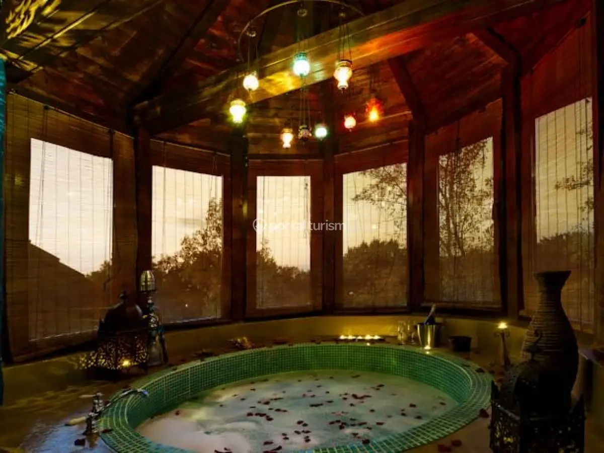 Chambers'n Charm Boutique Hotel 