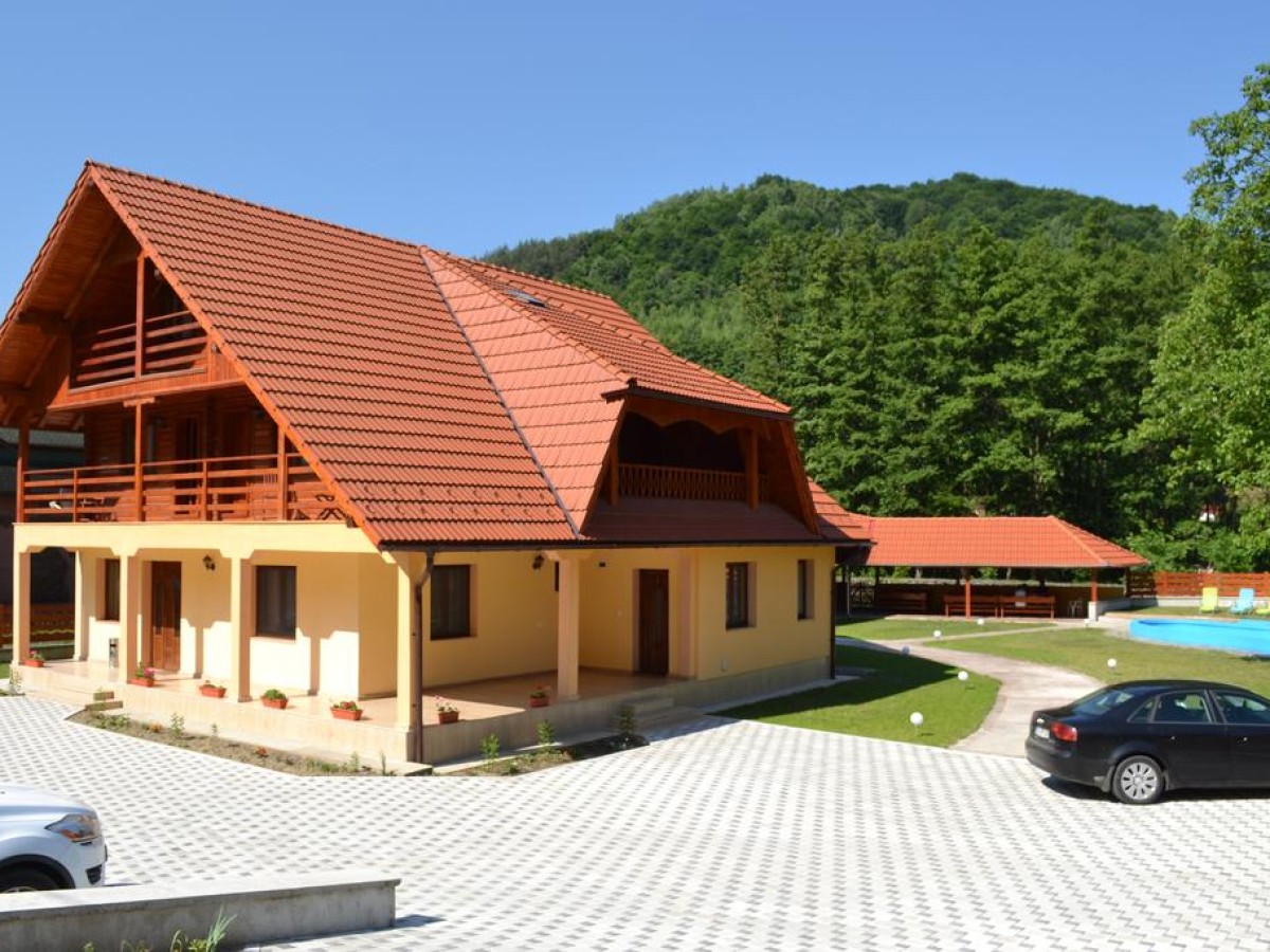 Cazare Cabana Sargeția