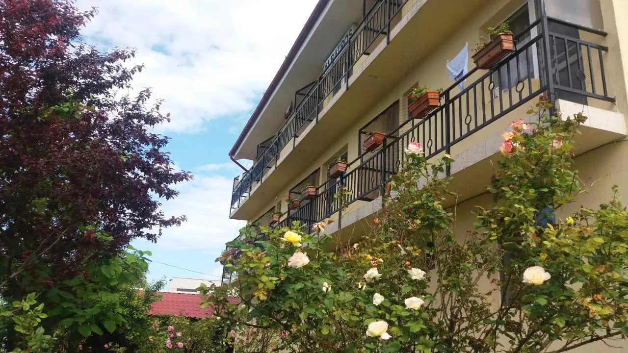 Accommodation Limanu