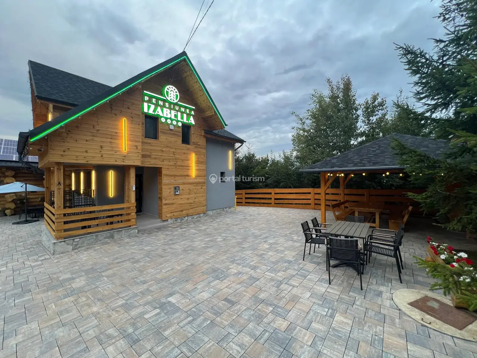 Vila Izabella Cocket