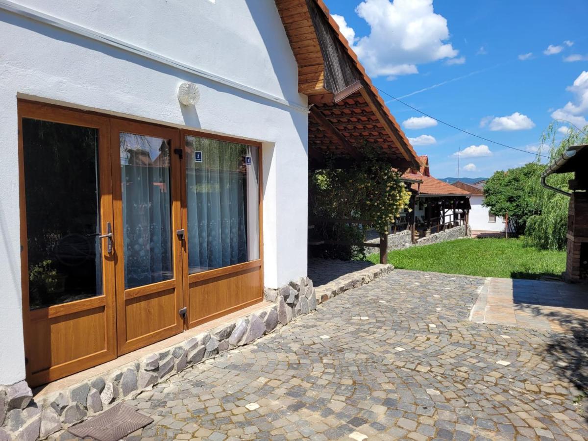 Accommodation Vila Șura Răzoare